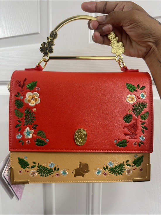 Loungefly Handbags - Loungefly Disney Princess Moana crossbody